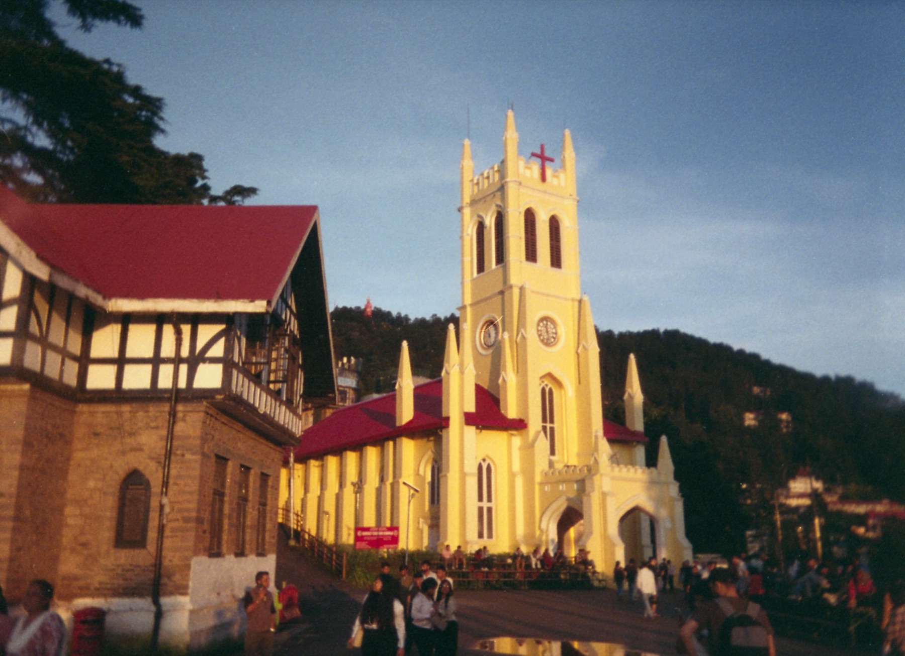 Shimla — the toy train pulling up